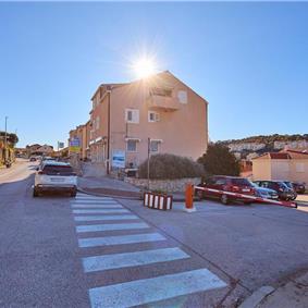 One Bedroom Apartment in Dubrovnik City with balcony and Parking, Sleeps 2-3